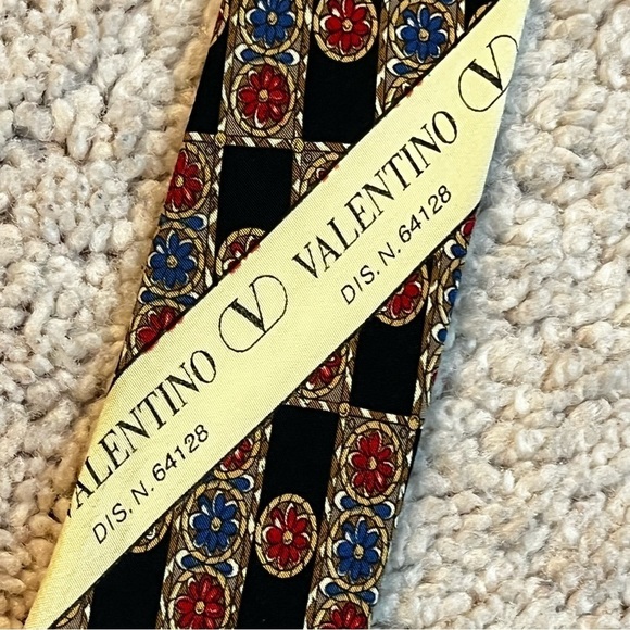 Valentino 100% Silk Tie Checker Board Floral Handmade in Italy Luxury Designer - Picture 7 of 9